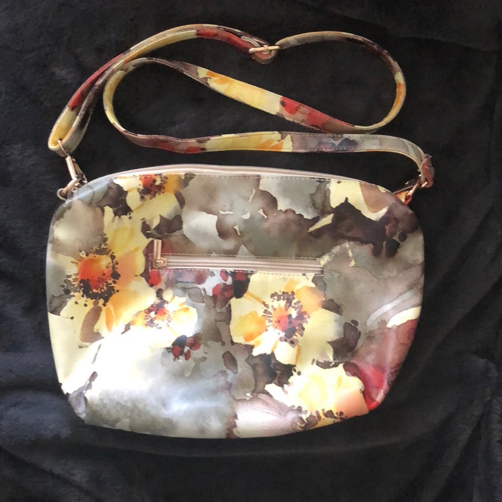 Crossbody purse